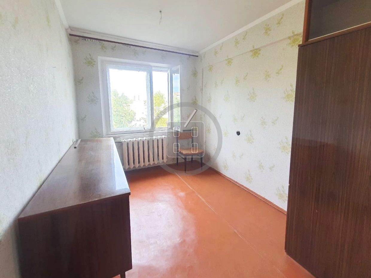 Продажа 4-комнатной квартиры, Калуга, Дзержинского улица,  д.63