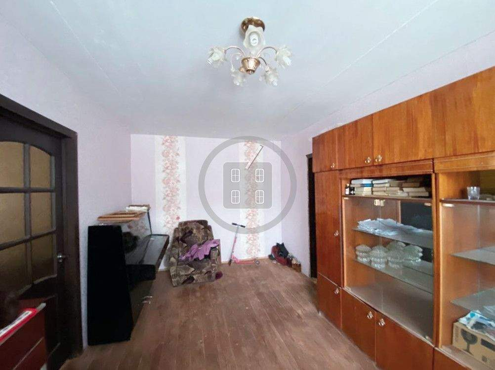 Продажа 4-комнатной квартиры, Калуга, Ленина улица,  д.25