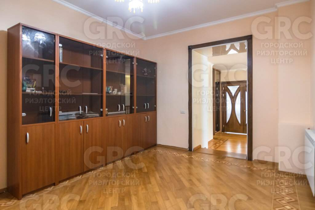 Продажа 4-комнатной квартиры, Сочи, Звездная улица,  д.11