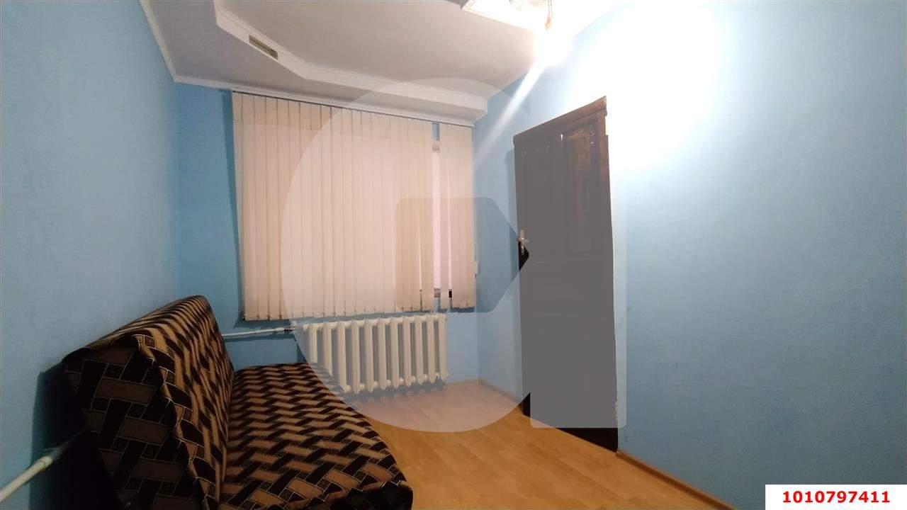 Продажа 3-комнатной квартиры, Адыгейск, Эдепсукайская улица,  д.44