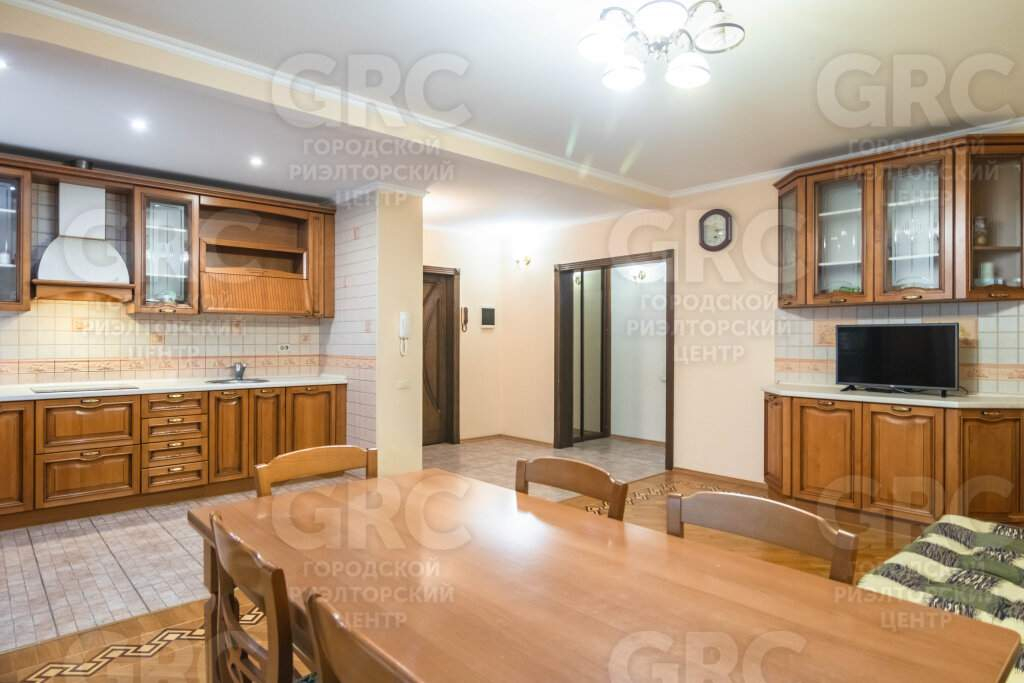 Продажа 4-комнатной квартиры, Сочи, Звездная улица,  д.11