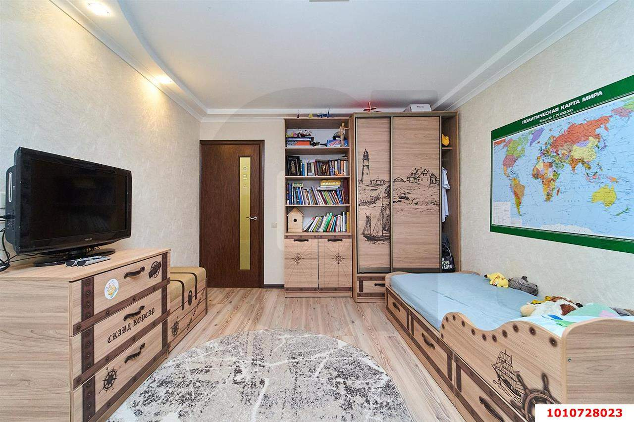 Продажа 3-комнатной квартиры, Краснодар, Чекистов проспект,  д.40
